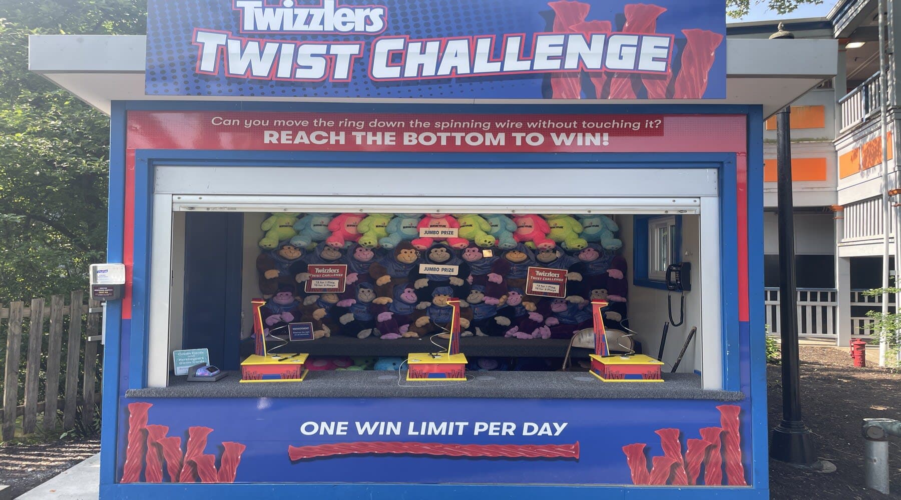 Knock over all 3 cups with one shot