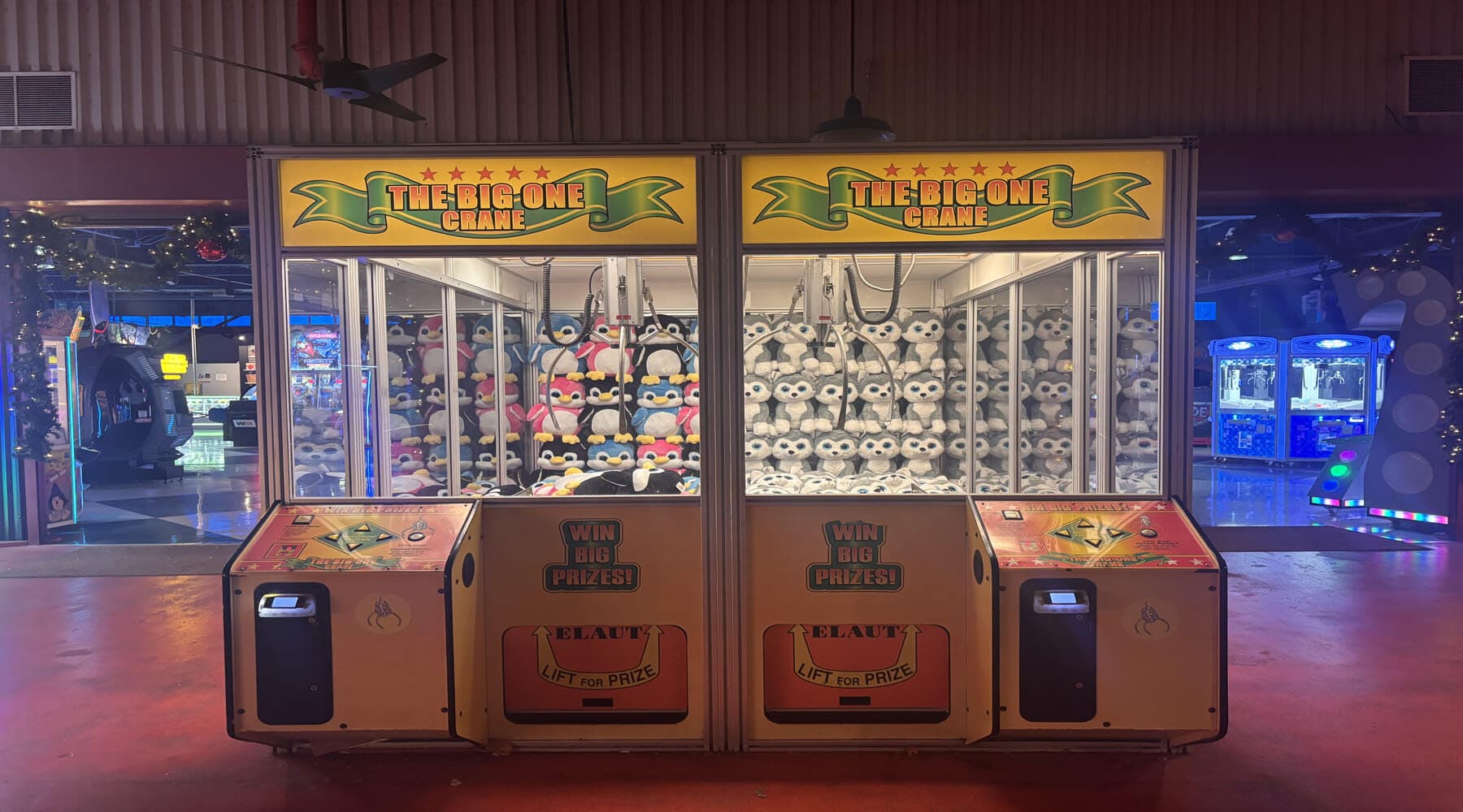The Big Claw game located near Overlook