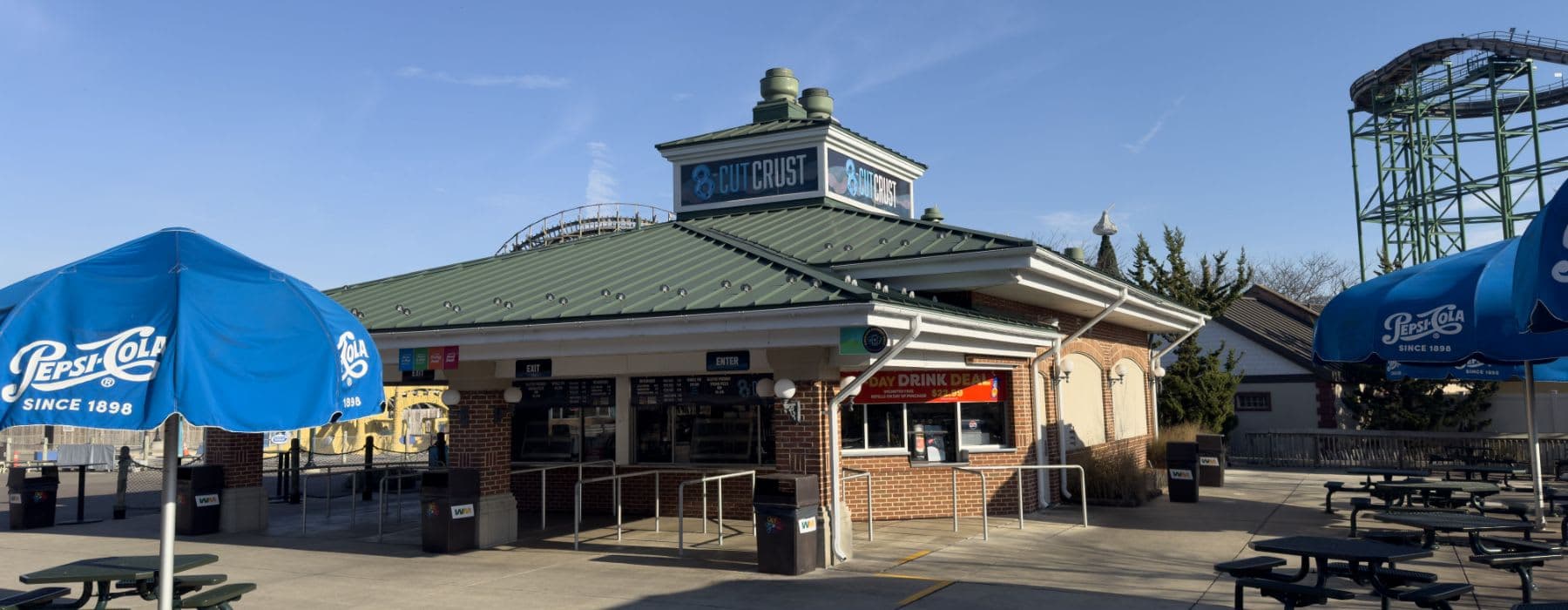 8 Cut Crust Pizza Restaurant at Hersheypark