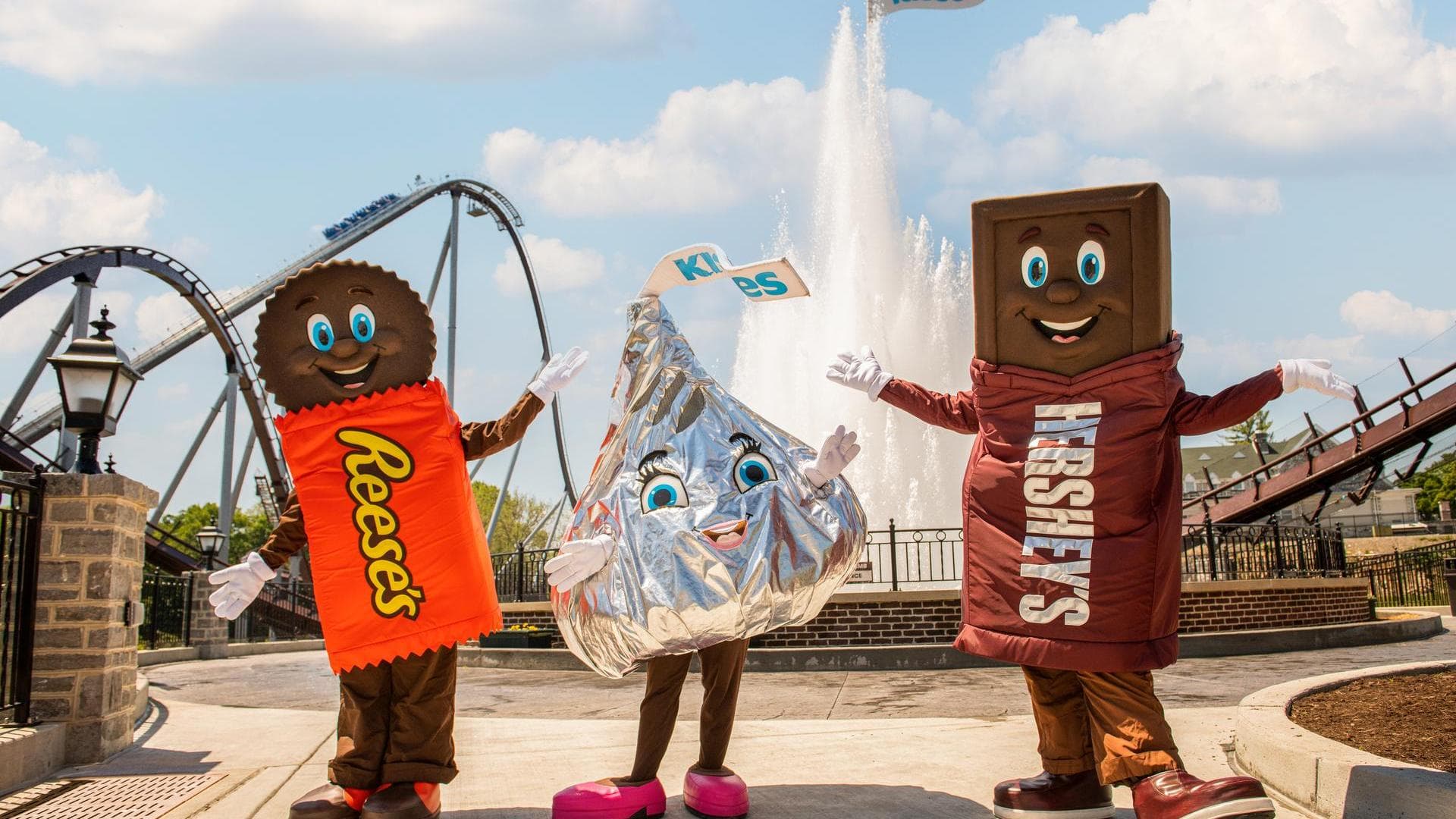 hersheys-characters-in-front-of-the-kisses-fountain.jpg