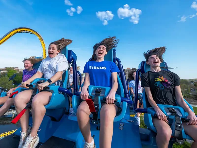 teens-riding-skyrush-hersheypark.webp