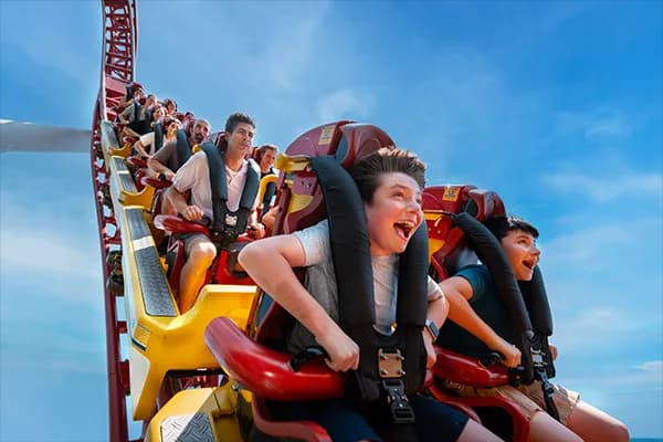 guests riding stormrunner at hersheypark