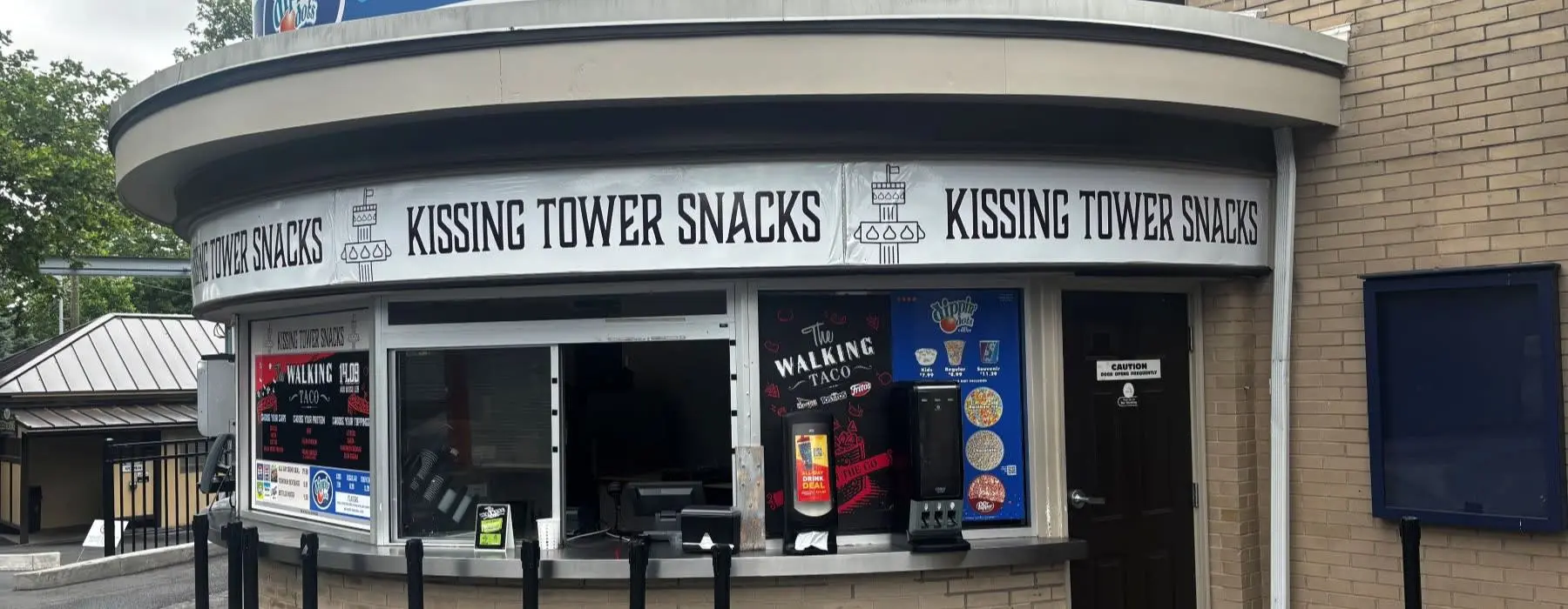 Kissing Tower Snacks food stand at Hersheypark
